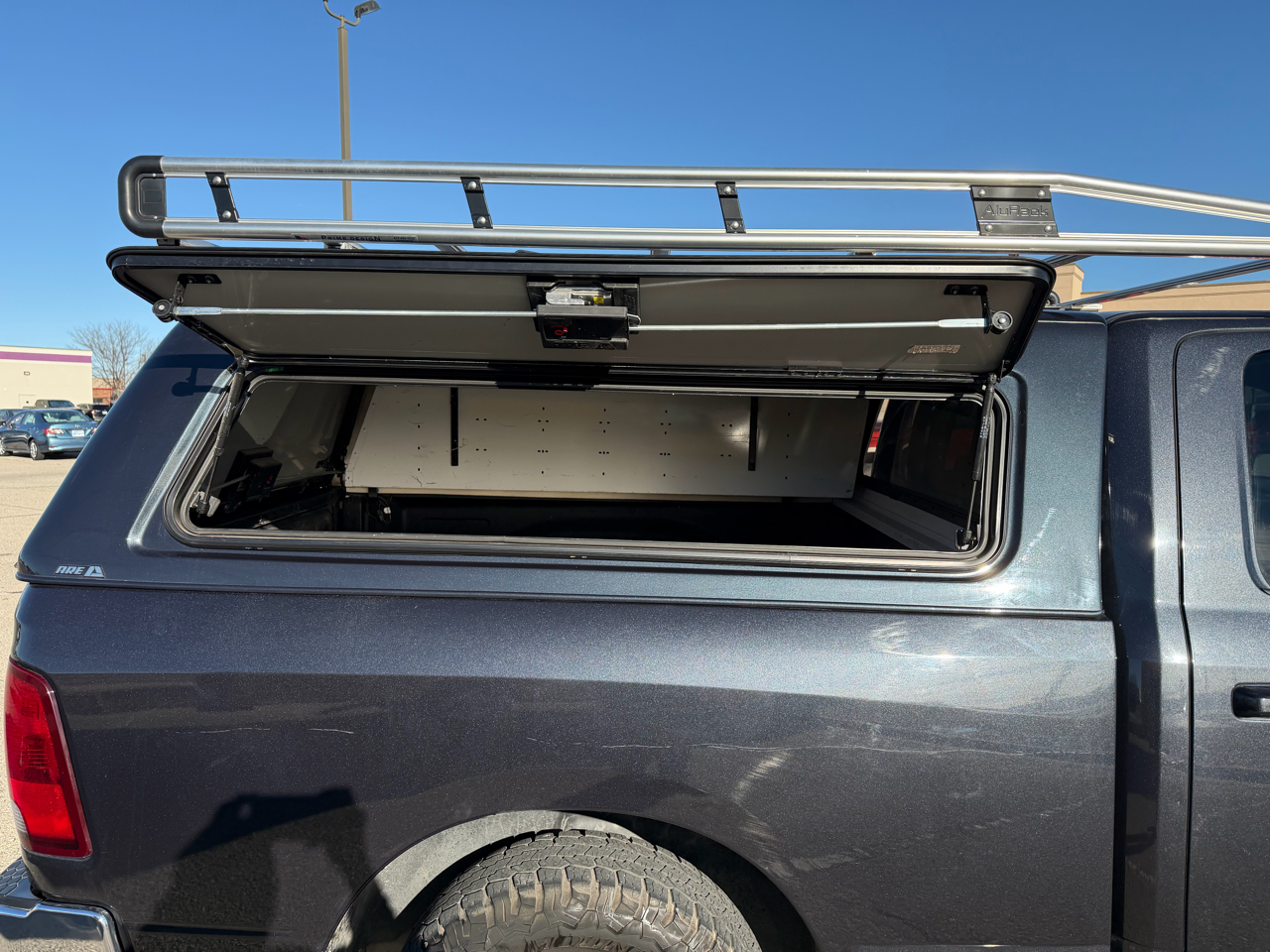 RAM 1500 SLT Quad Cab 2WD 2018