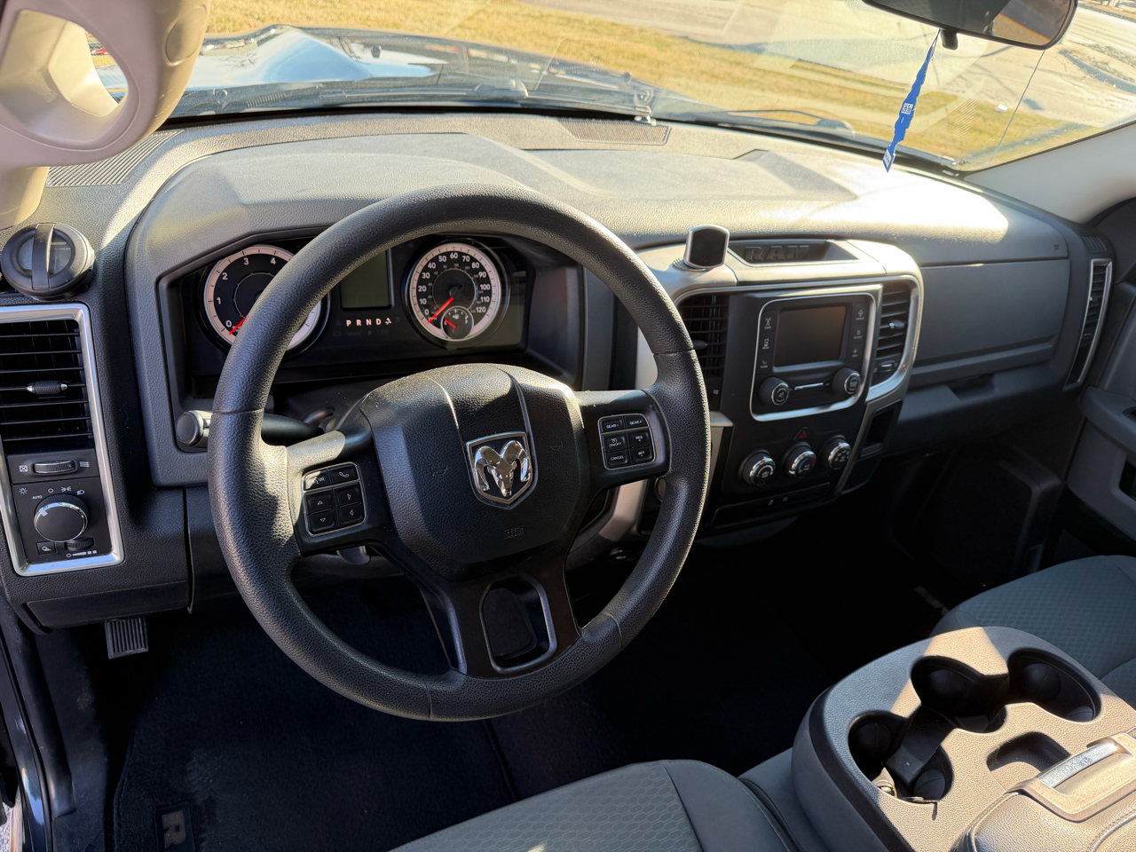 RAM 1500 SLT Quad Cab 2WD 2018