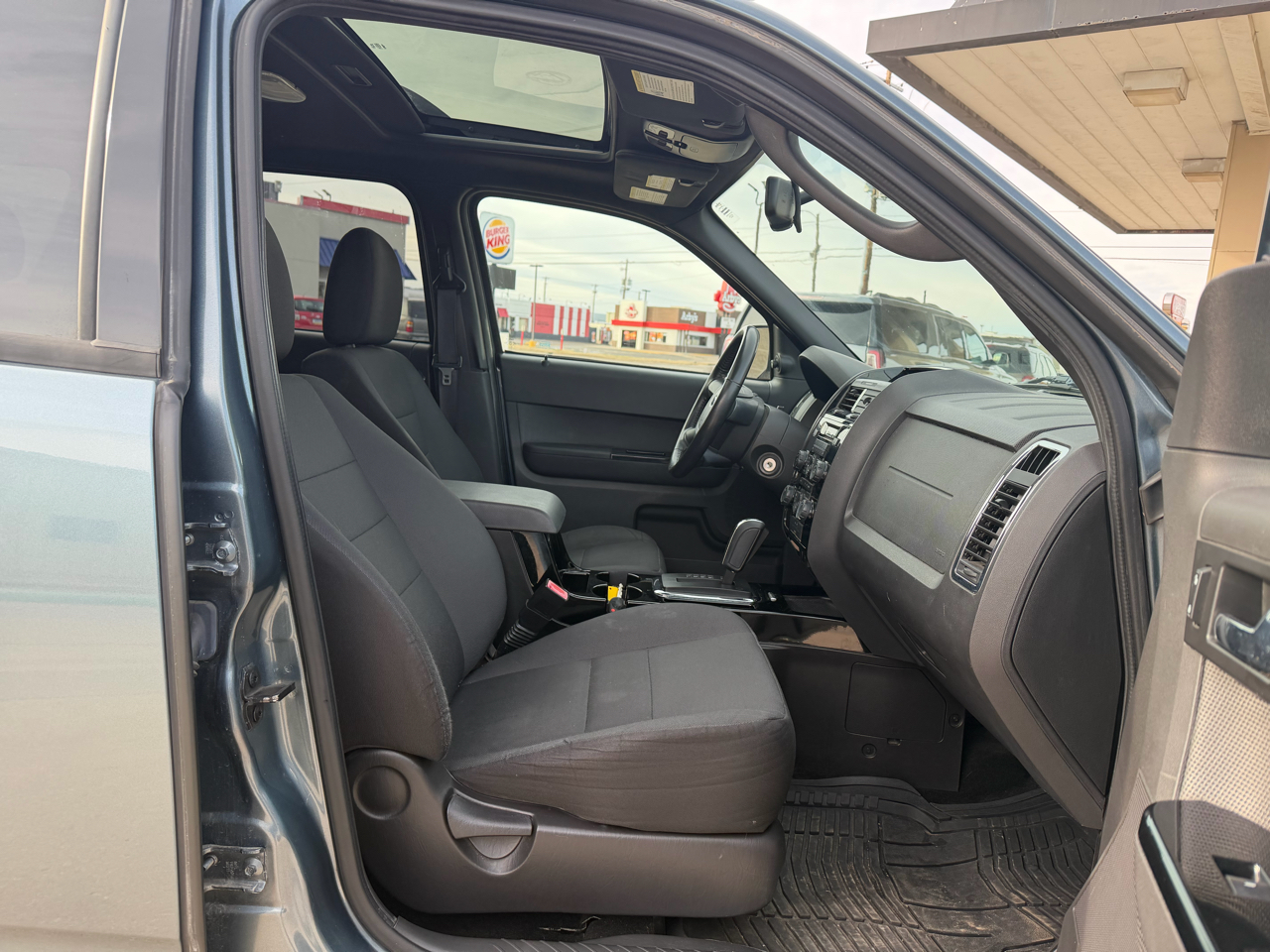 Ford Escape XLT FWD 2012
