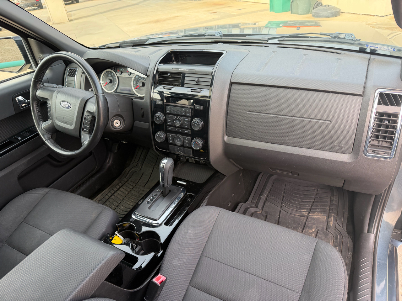 Ford Escape XLT FWD 2012