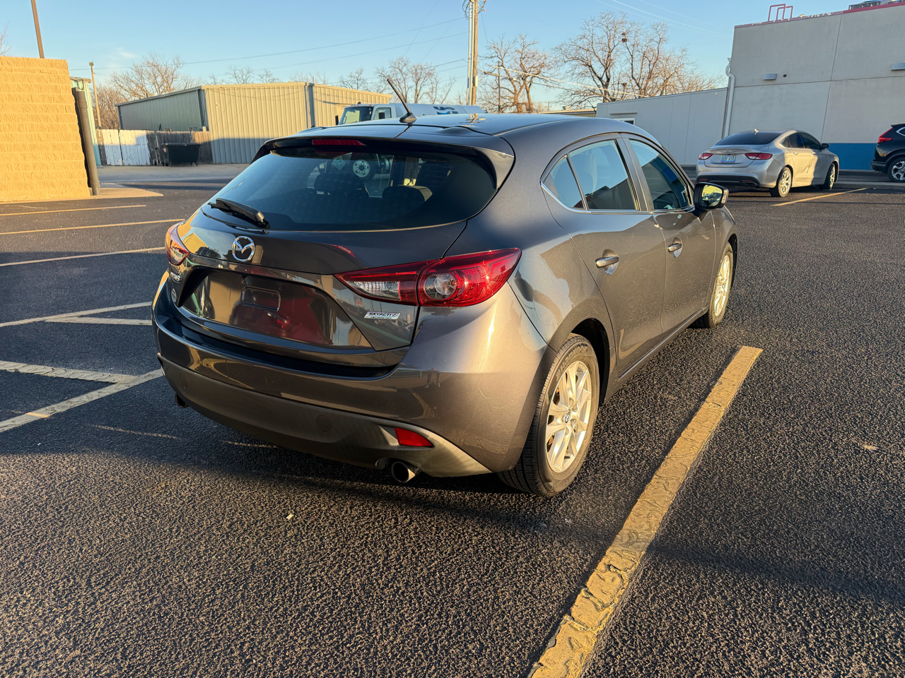 Mazda MAZDA3 i Touring 4D Hatchback 2016