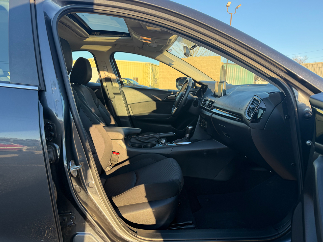 Mazda MAZDA3 i Touring 4D Hatchback 2016