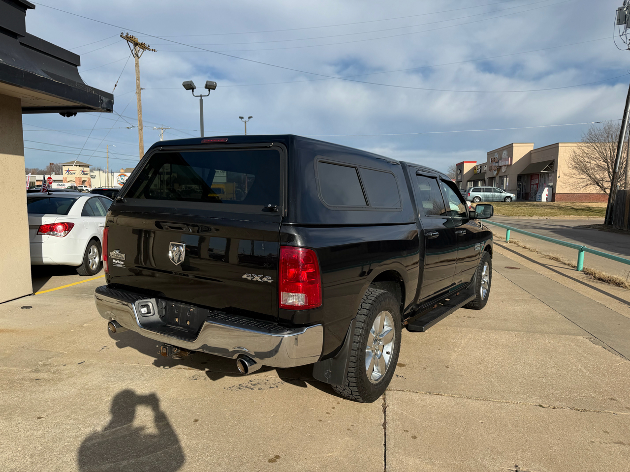 RAM 1500 Big Horn Crew Cab 4WD 2015