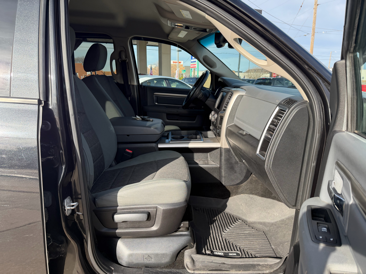 RAM 1500 Big Horn Crew Cab 4WD 2015