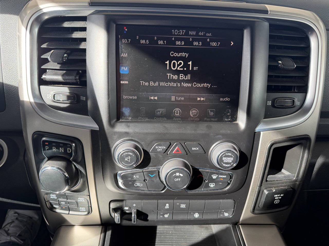 RAM 1500 Big Horn Crew Cab 4WD 2015