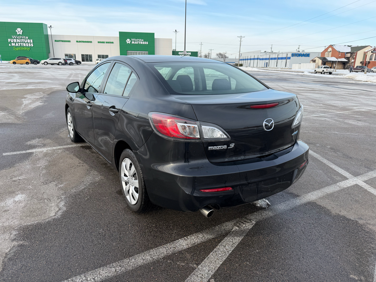 Mazda MAZDA3 i Sport 4-Door 2013