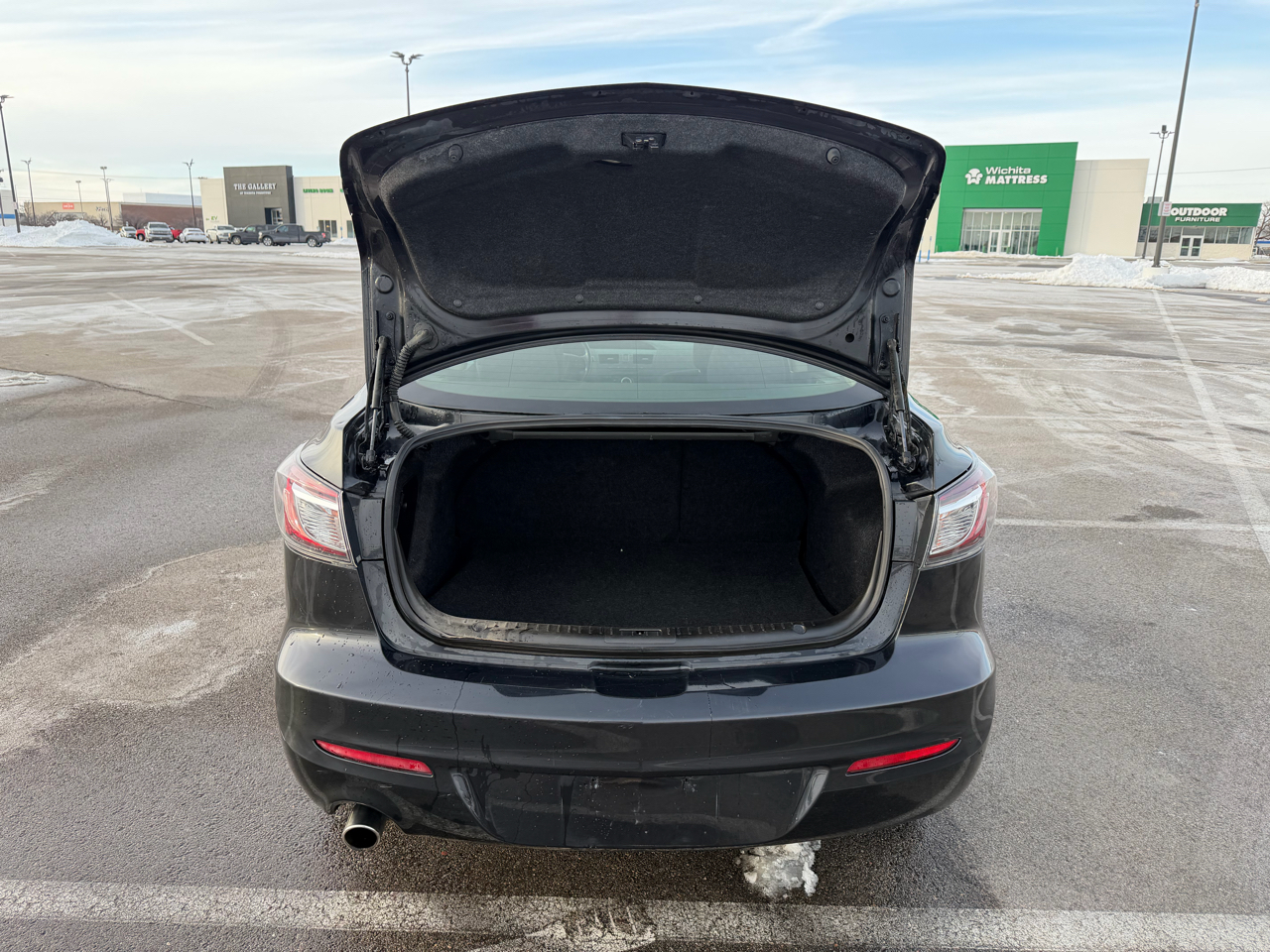 Mazda MAZDA3 i Sport 4-Door 2013