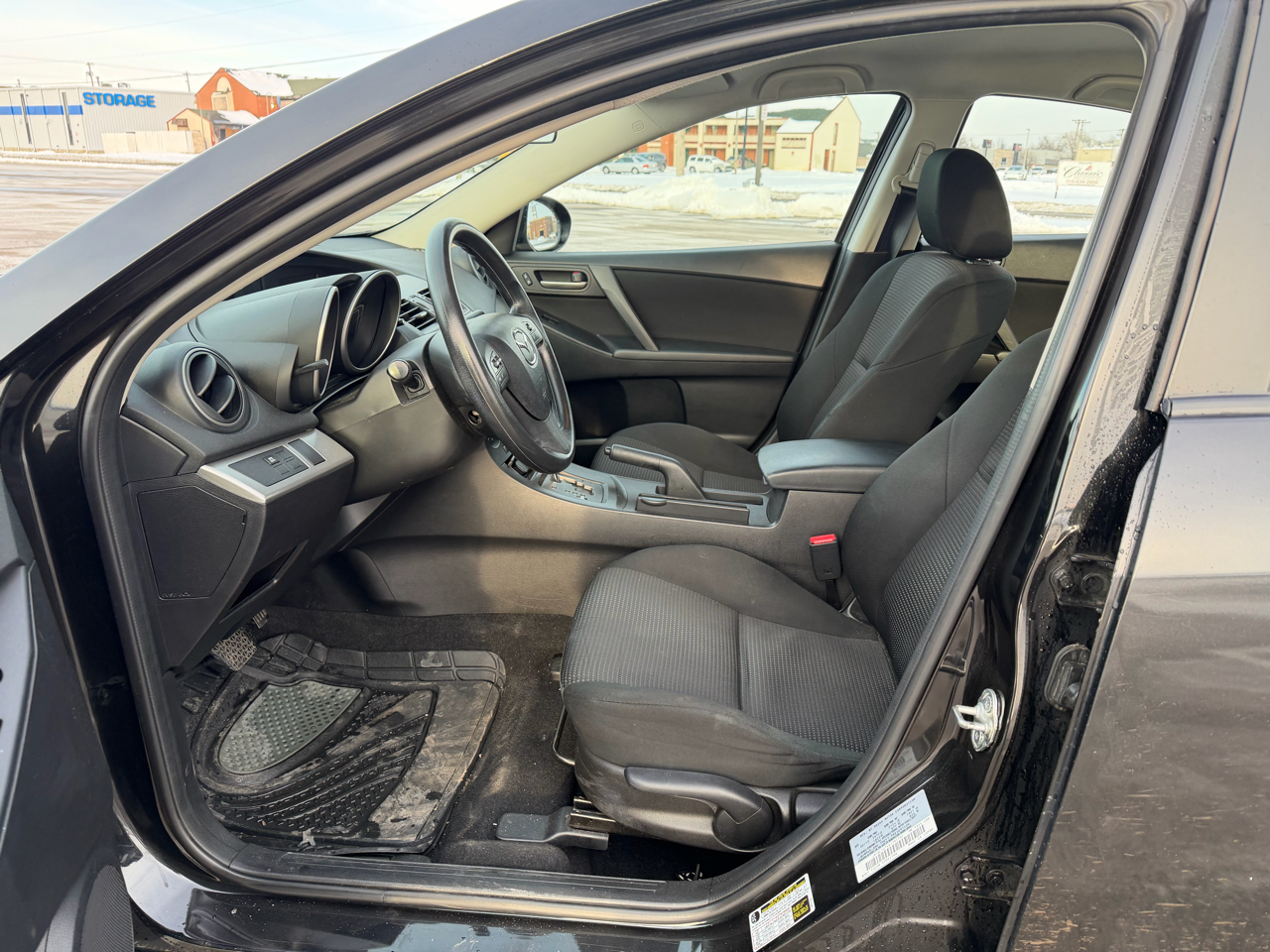 Mazda MAZDA3 i Sport 4-Door 2013