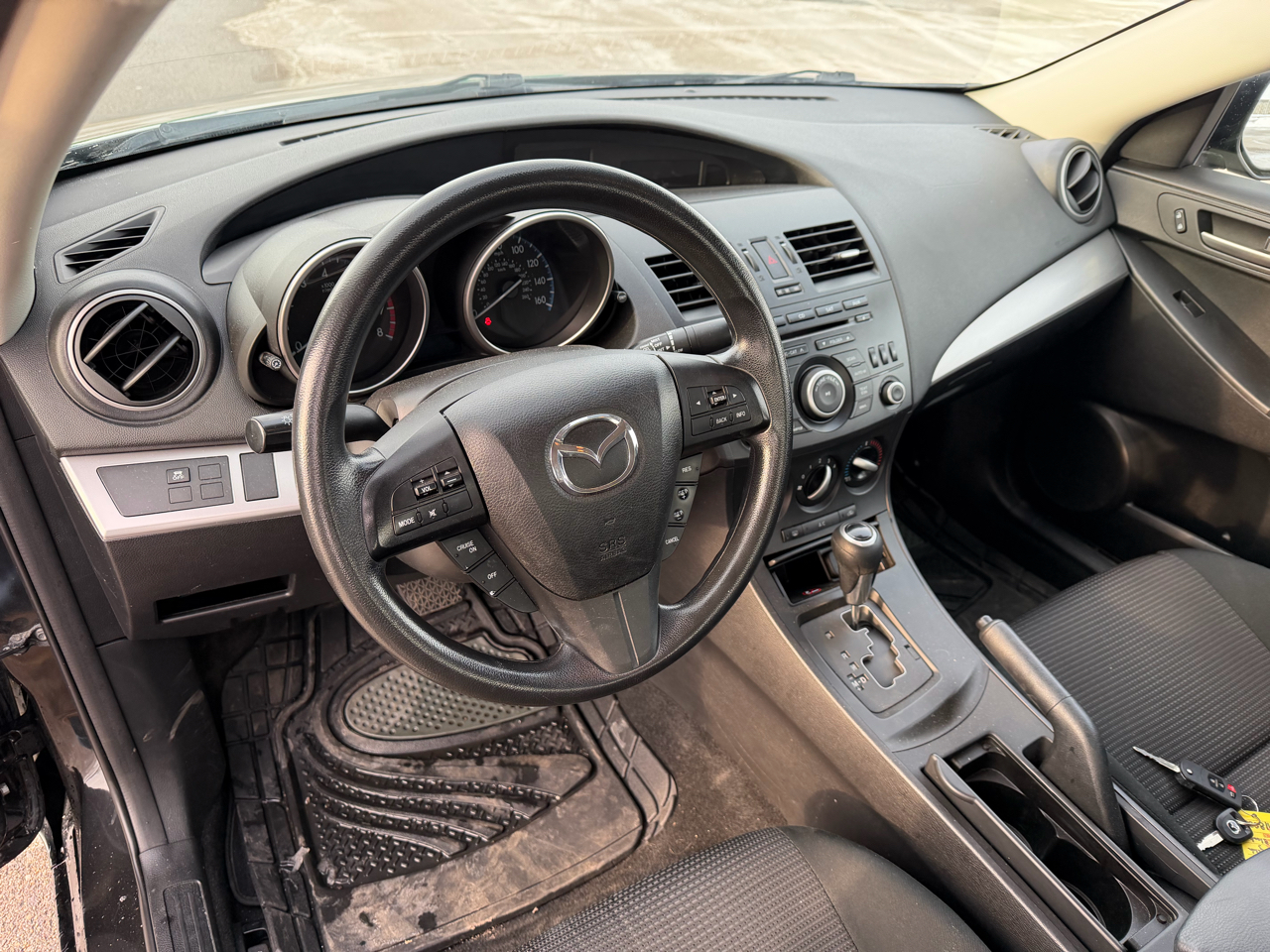 Mazda MAZDA3 i Sport 4-Door 2013