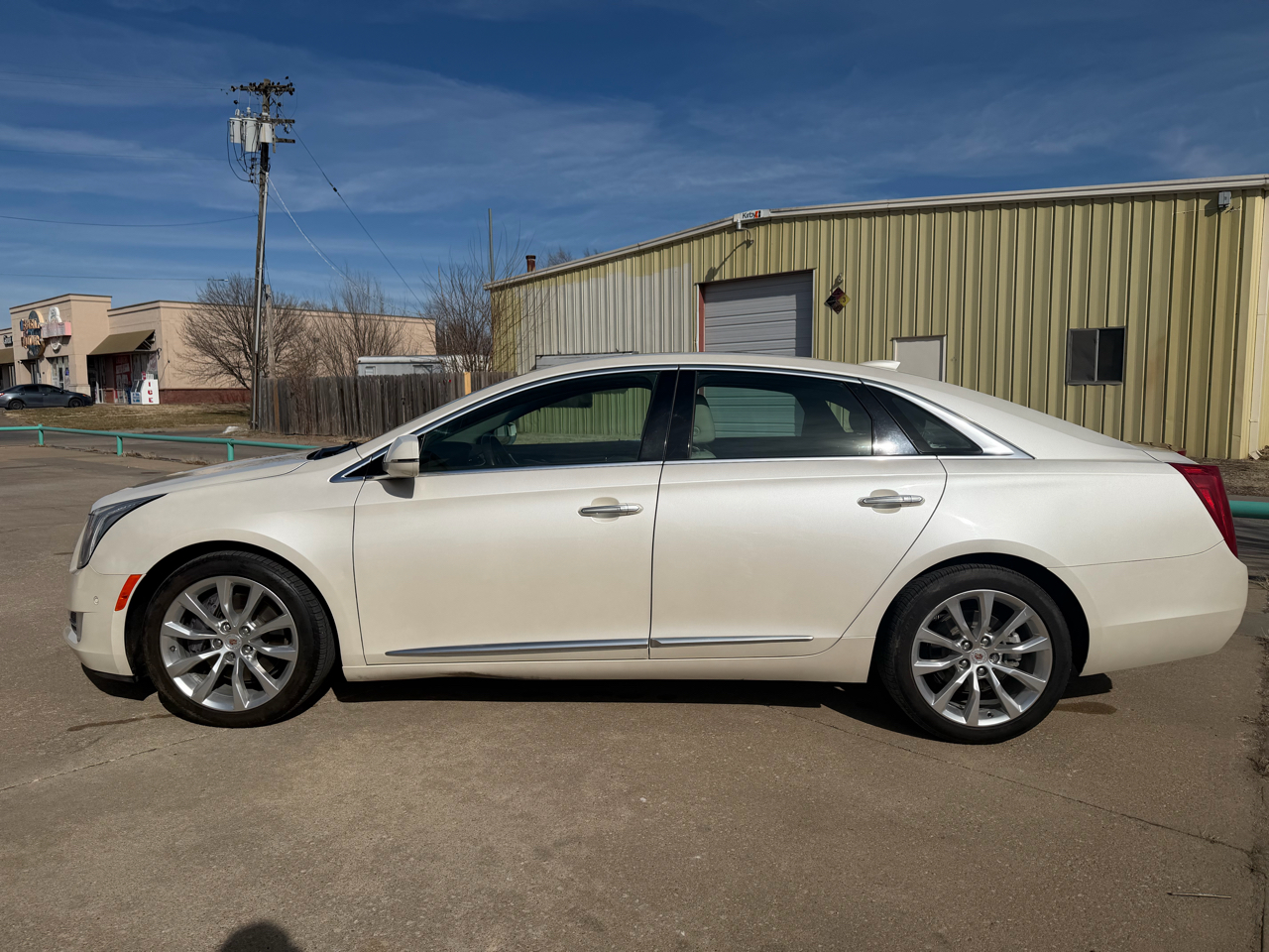 Cadillac XTS Luxury FWD 2015