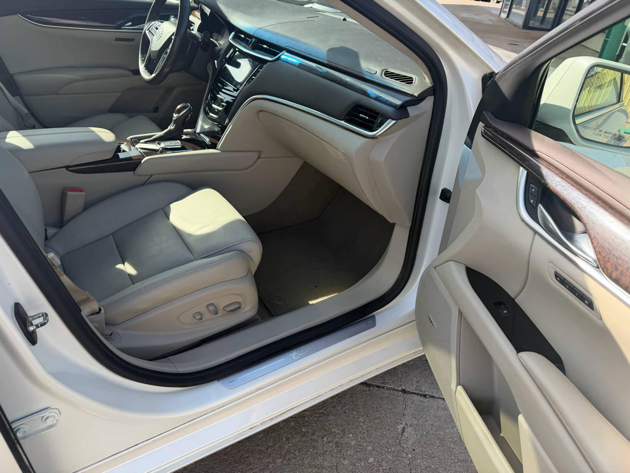 Cadillac XTS Luxury FWD 2015