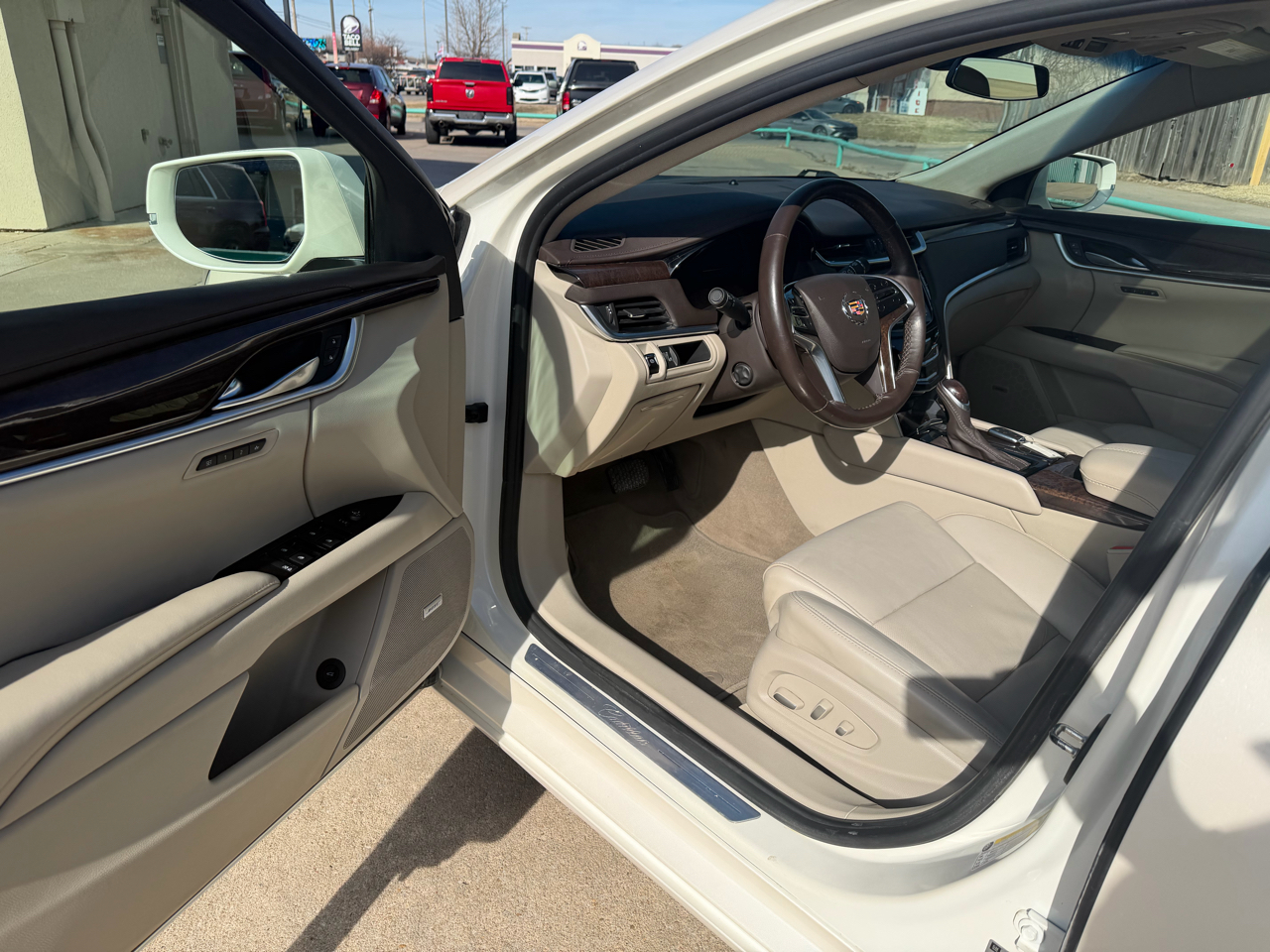 Cadillac XTS Luxury FWD 2015