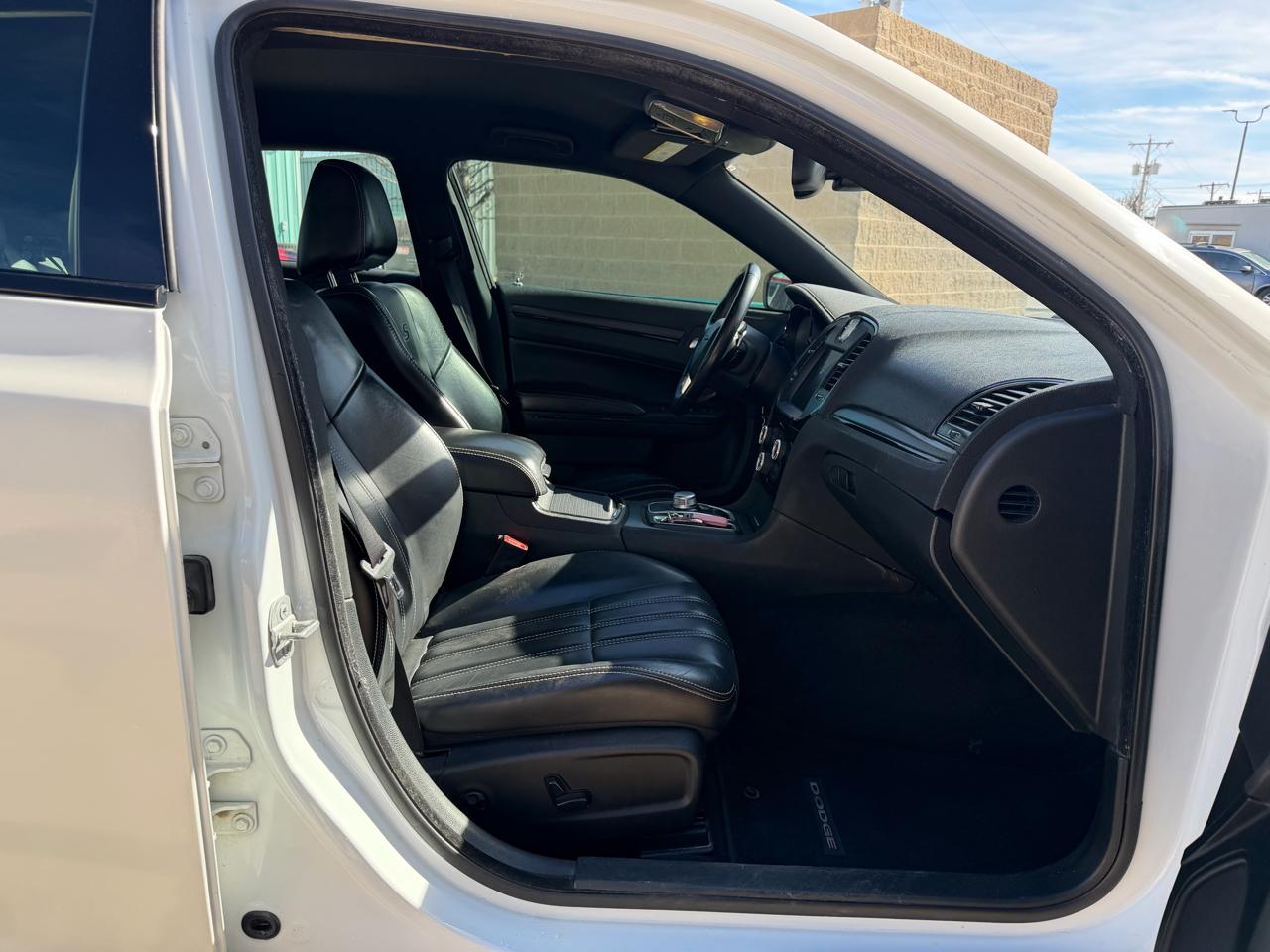 Chrysler 300 S 4D Sedan V6 2015