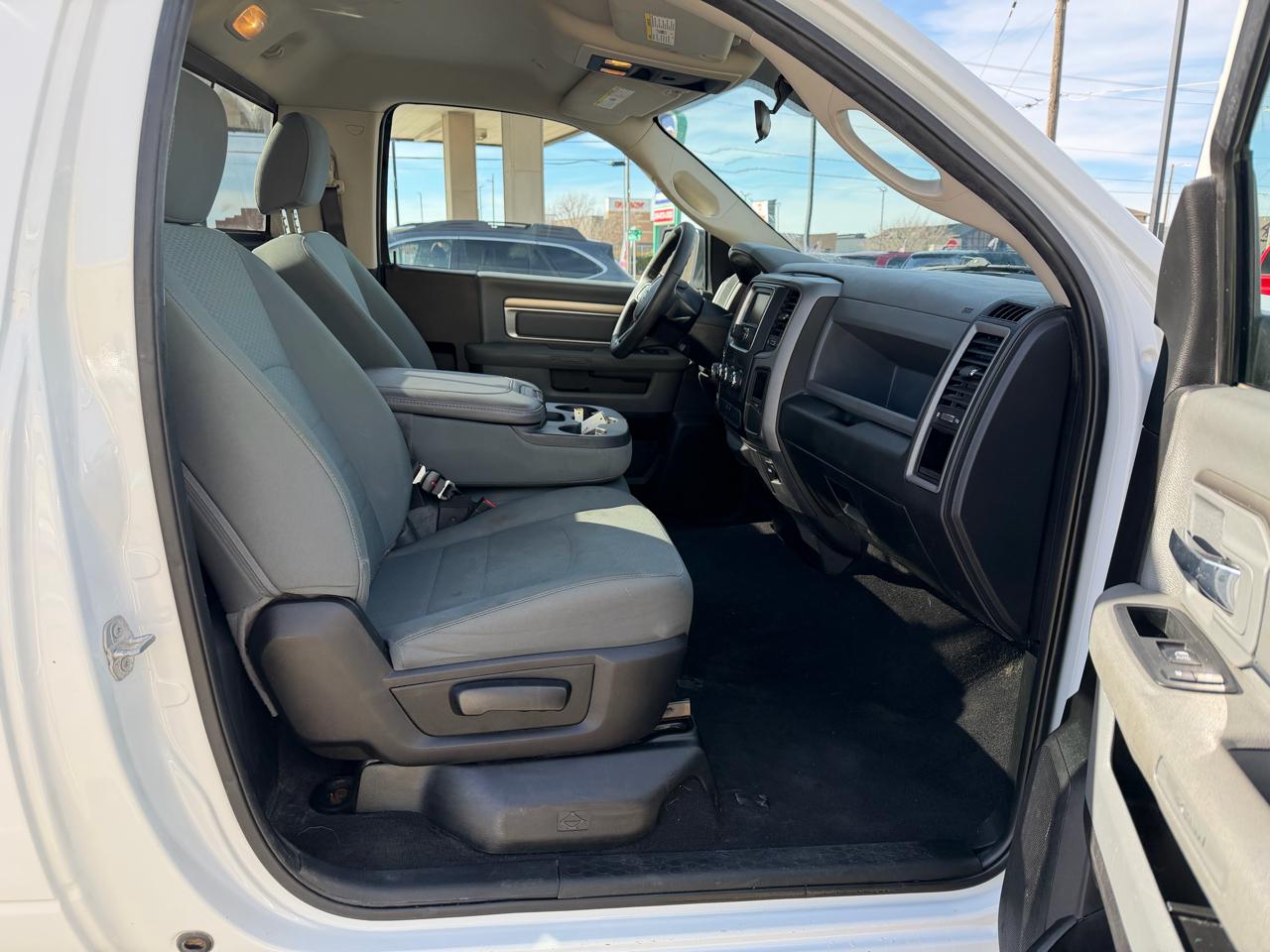 RAM 1500 Tradesman Regular Cab LWB 2WD 2018