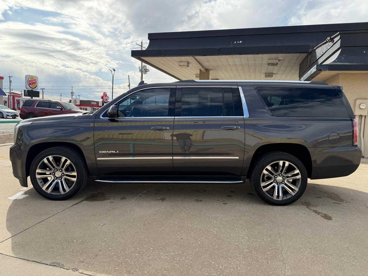 GMC Yukon XL Denali 4WD 2018