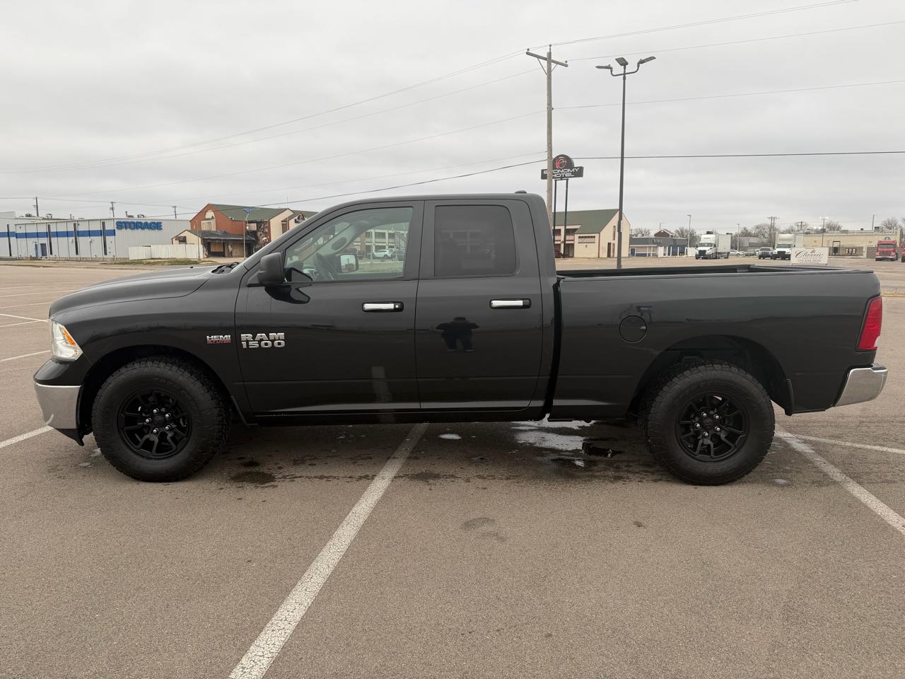 RAM 1500 SLT Quad Cab 2016