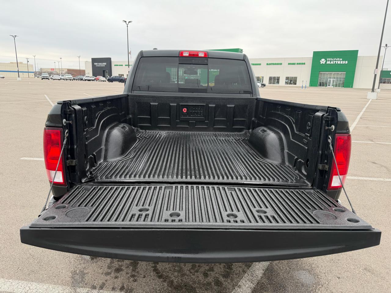 RAM 1500 SLT Quad Cab 2016