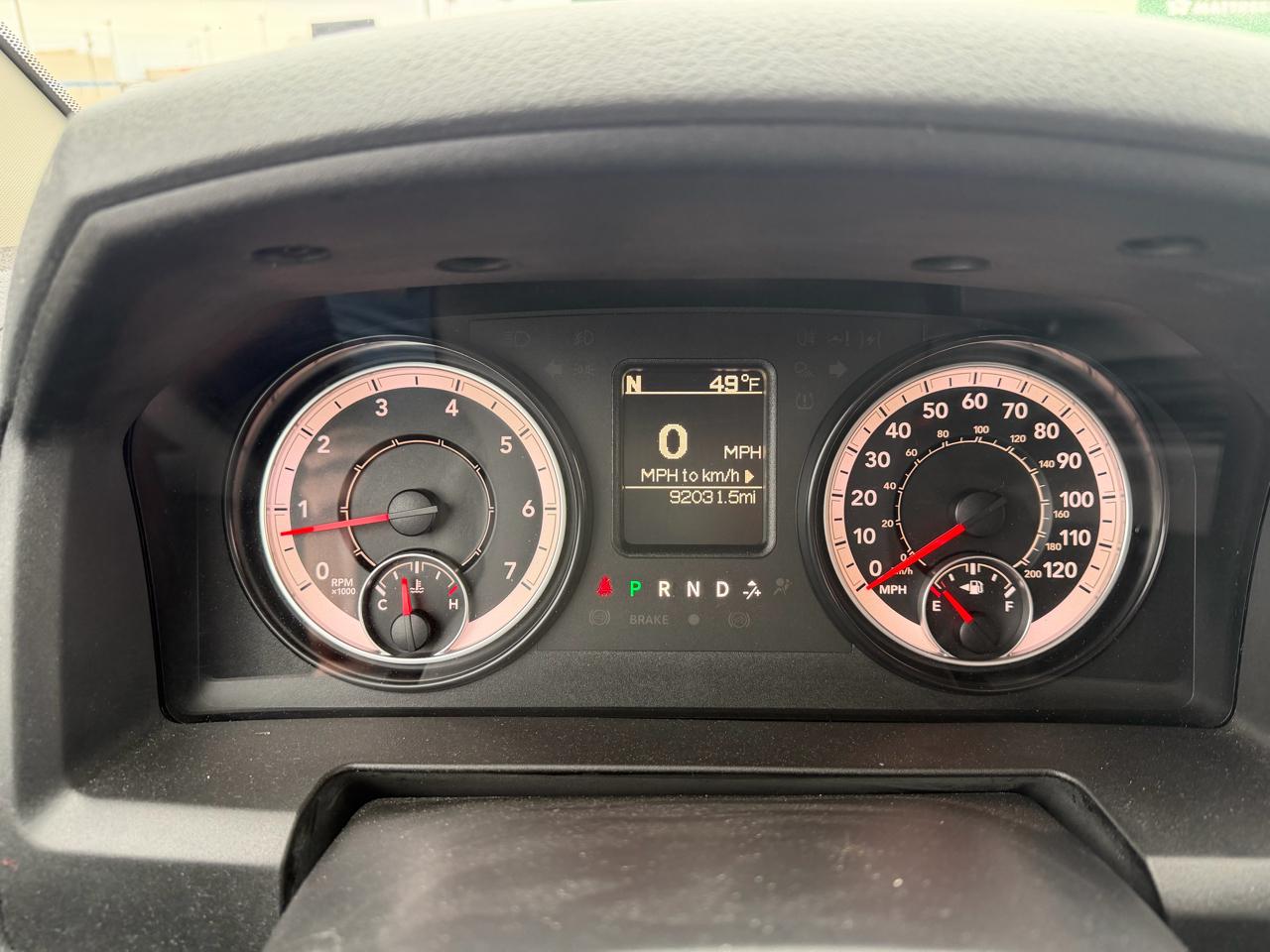 RAM 1500 SLT Quad Cab 2016