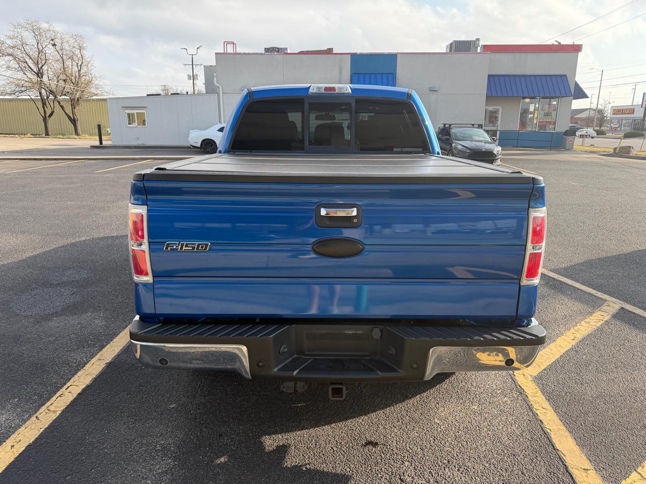 Ford F-150 XLT SuperCrew 4WD 2011