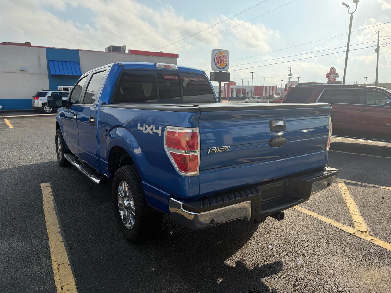 Ford F-150 XLT SuperCrew 4WD 2011