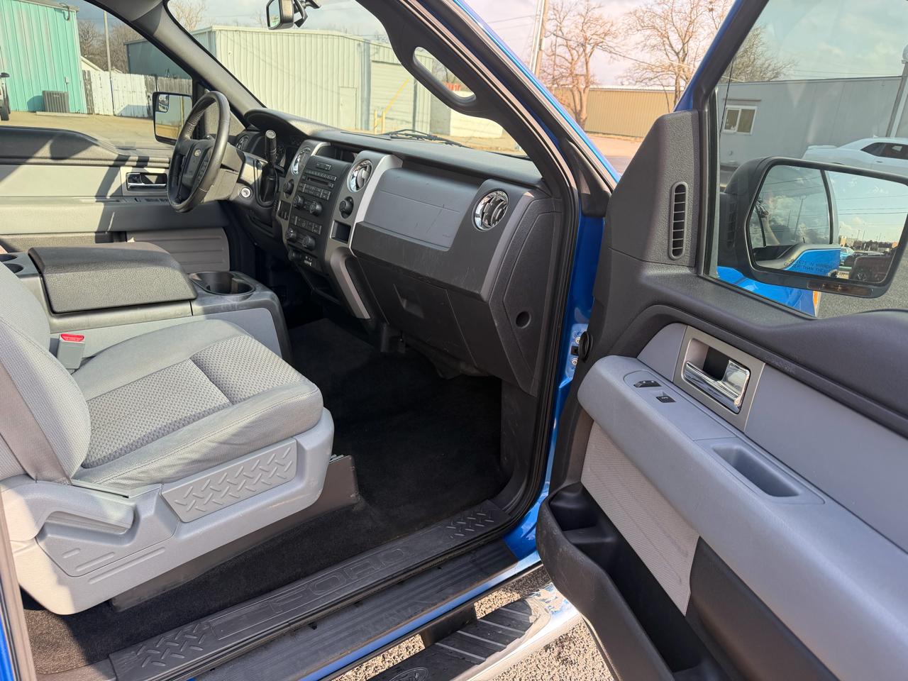 Ford F-150 XLT SuperCrew 4WD 2011