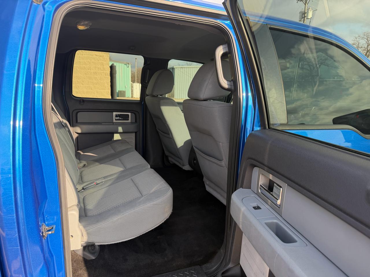 Ford F-150 XLT SuperCrew 4WD 2011