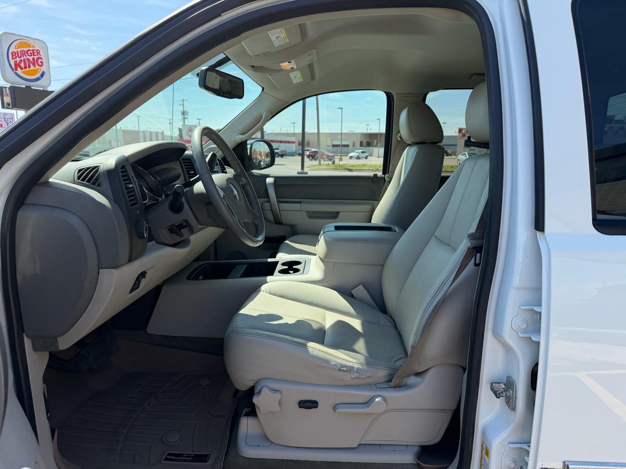 Chevrolet Silverado 1500 LT Crew Cab 4WD 2012