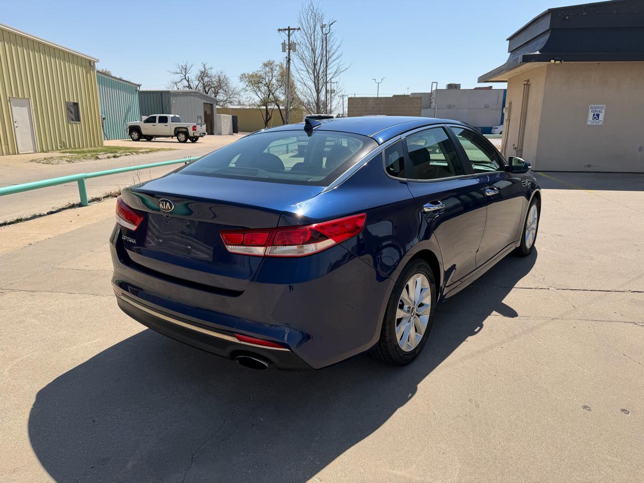 Kia Optima LX 2017
