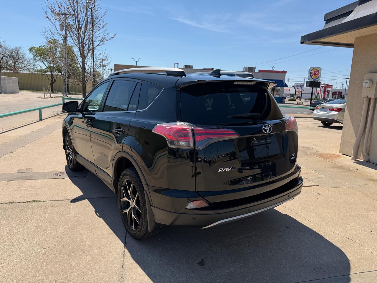 Toyota RAV4 SE 4D SUV AWD 2017