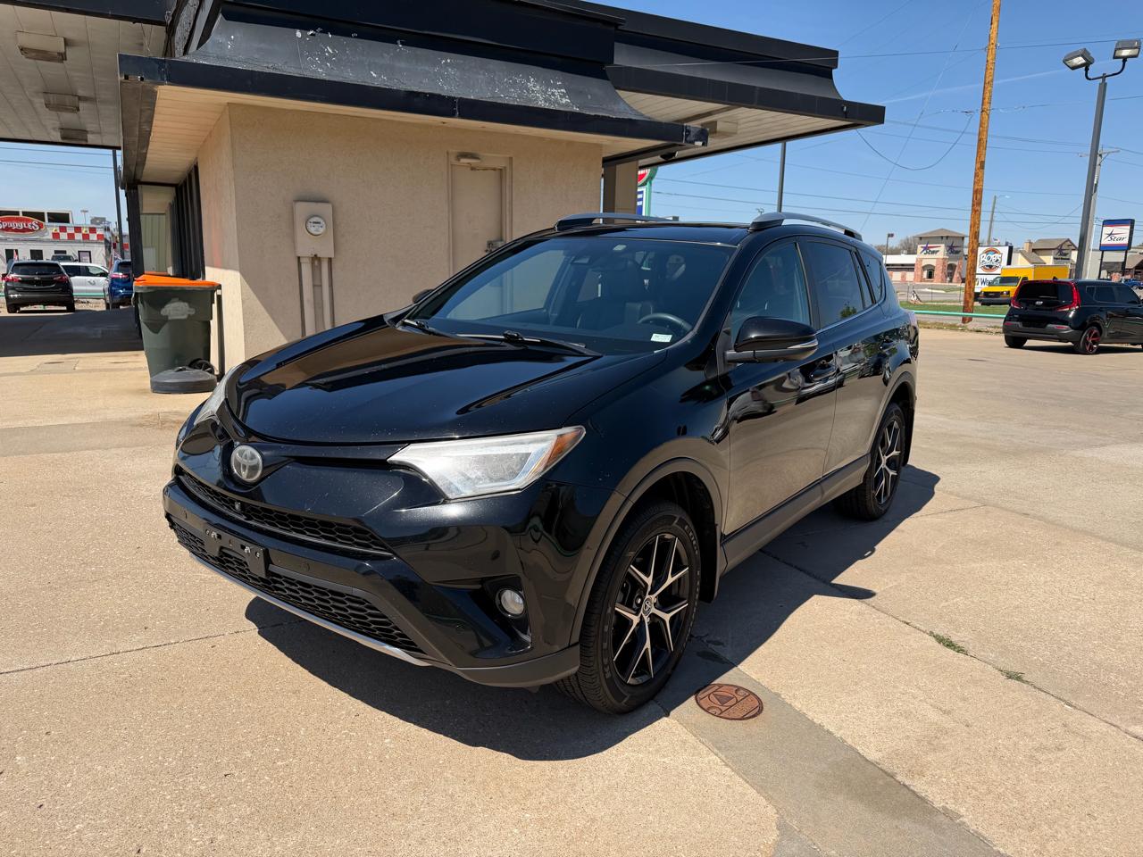 Toyota RAV4 SE 4D SUV AWD 2017