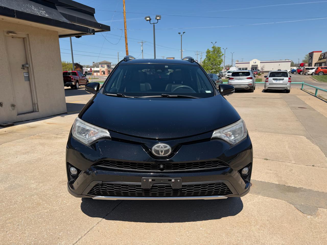 Toyota RAV4 SE 4D SUV AWD 2017