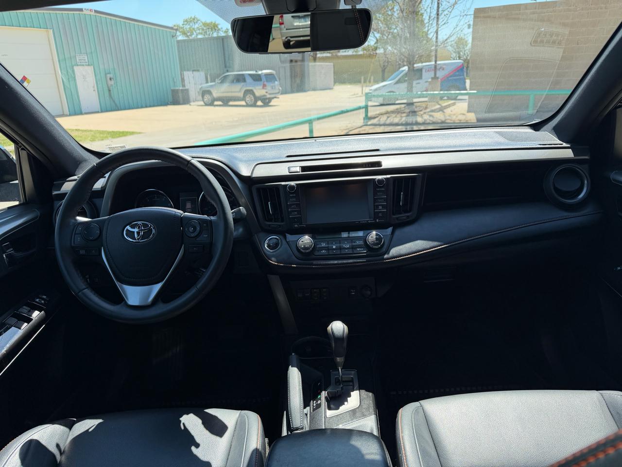 Toyota RAV4 SE 4D SUV AWD 2017