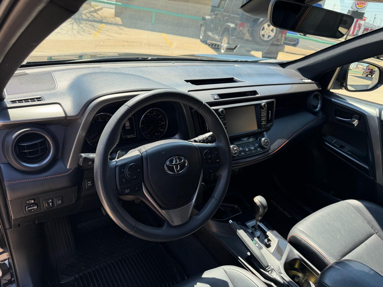 Toyota RAV4 SE 4D SUV AWD 2017