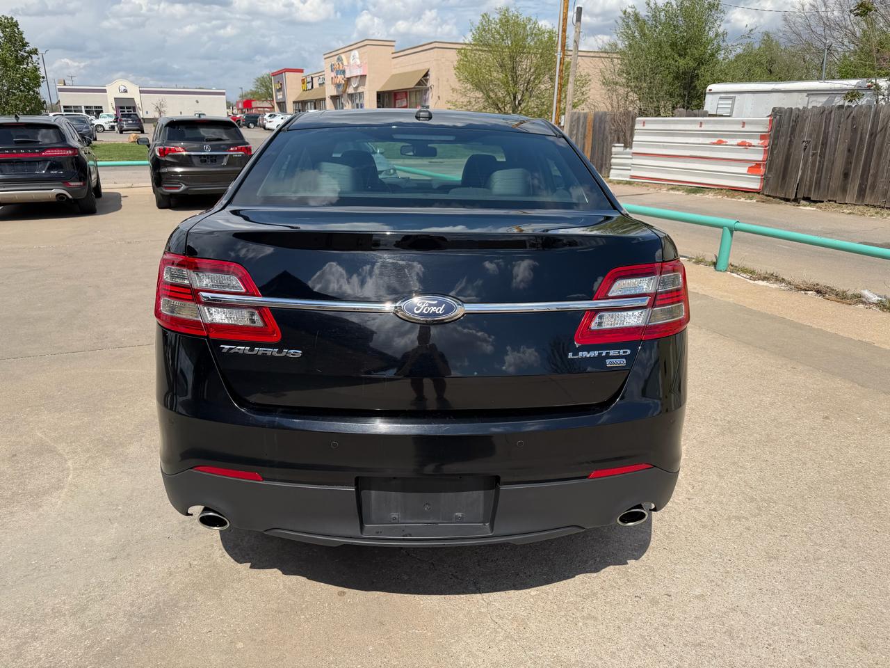 Ford Taurus Limited AWD 2018