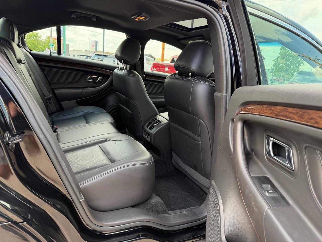 Ford Taurus Limited AWD 2018