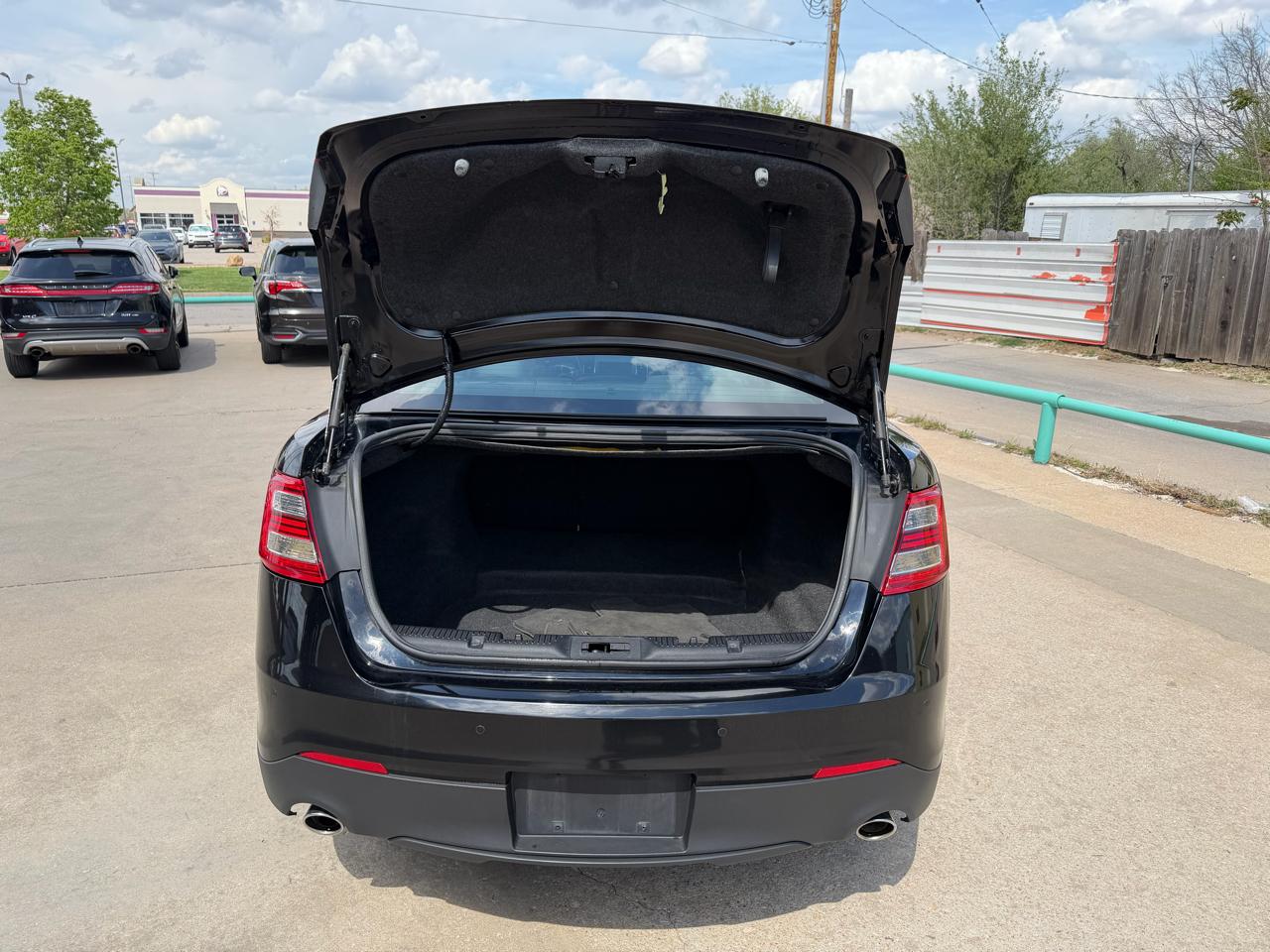 Ford Taurus Limited AWD 2018