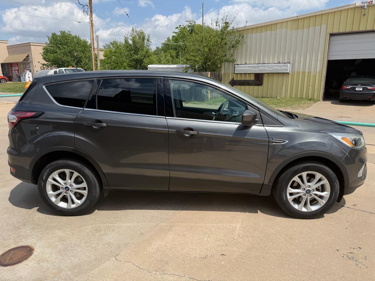 Ford Escape SE FWD 2017