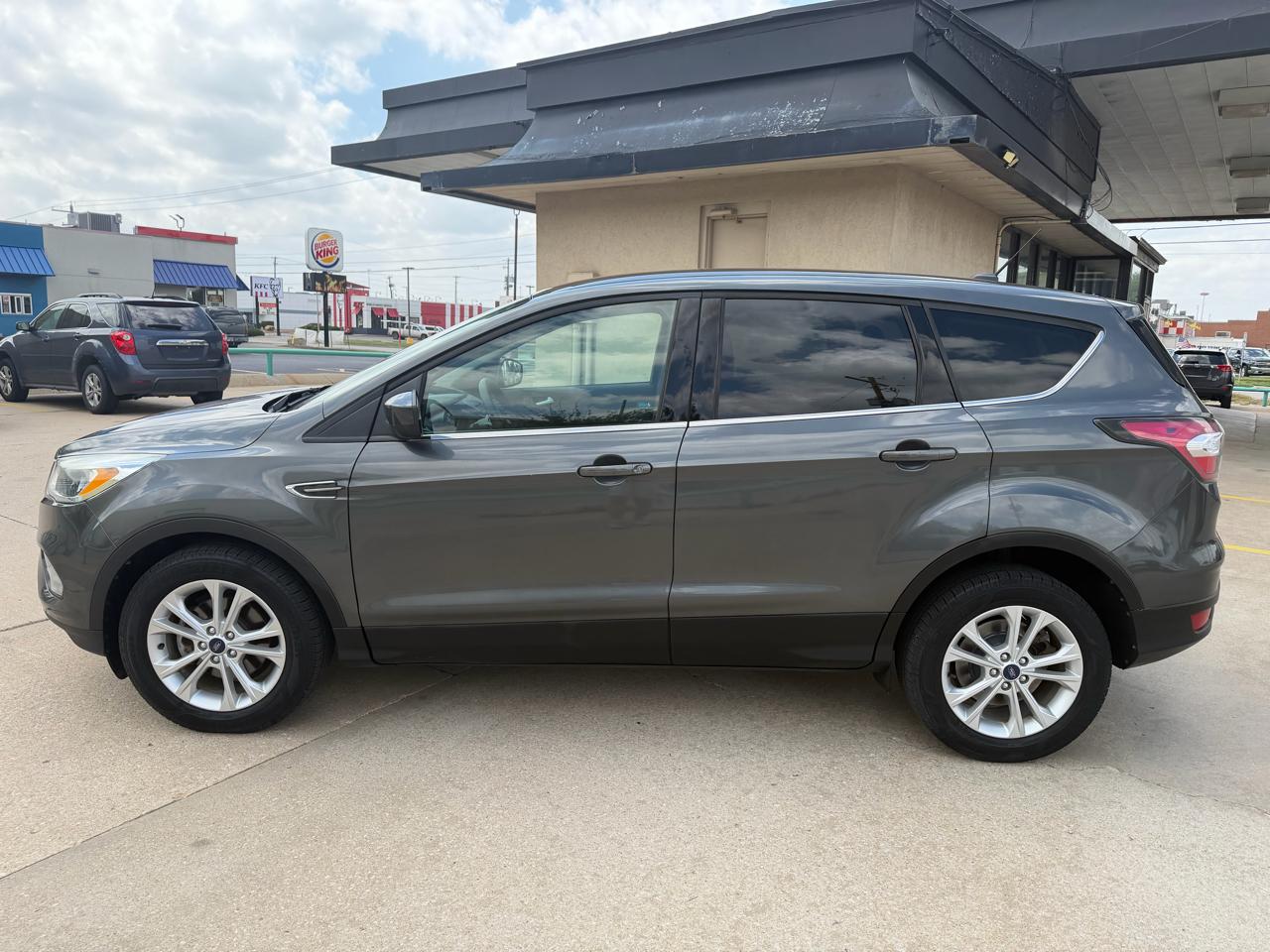 Ford Escape SE FWD 2017