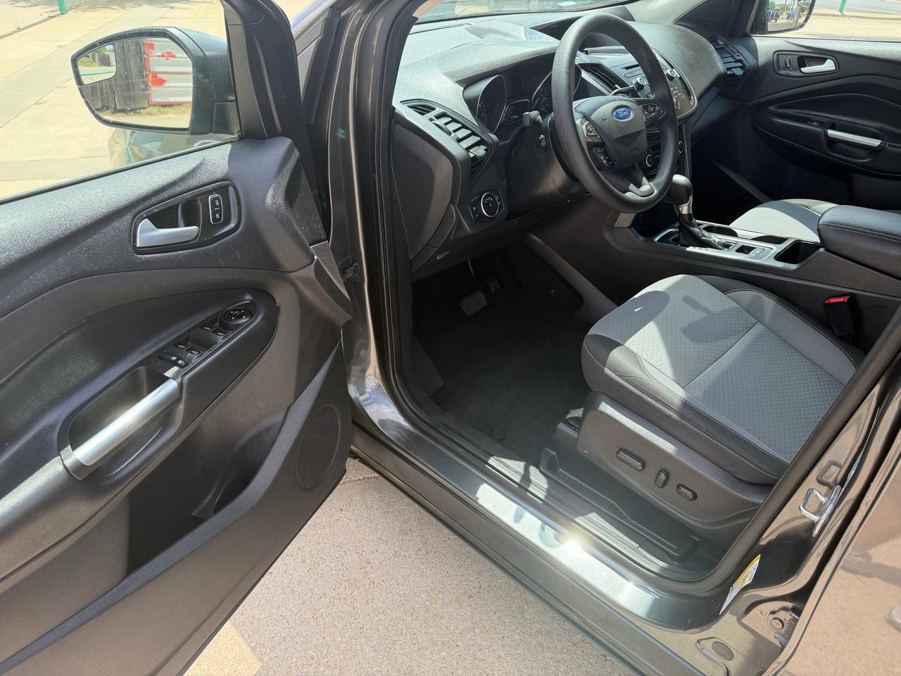 Ford Escape SE FWD 2017