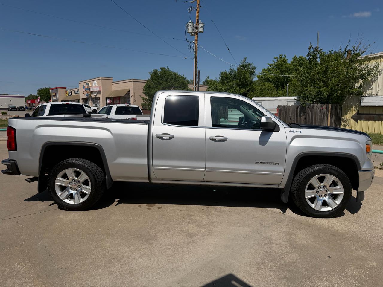 GMC Sierra 1500 SLE Double Cab 4WD 2015