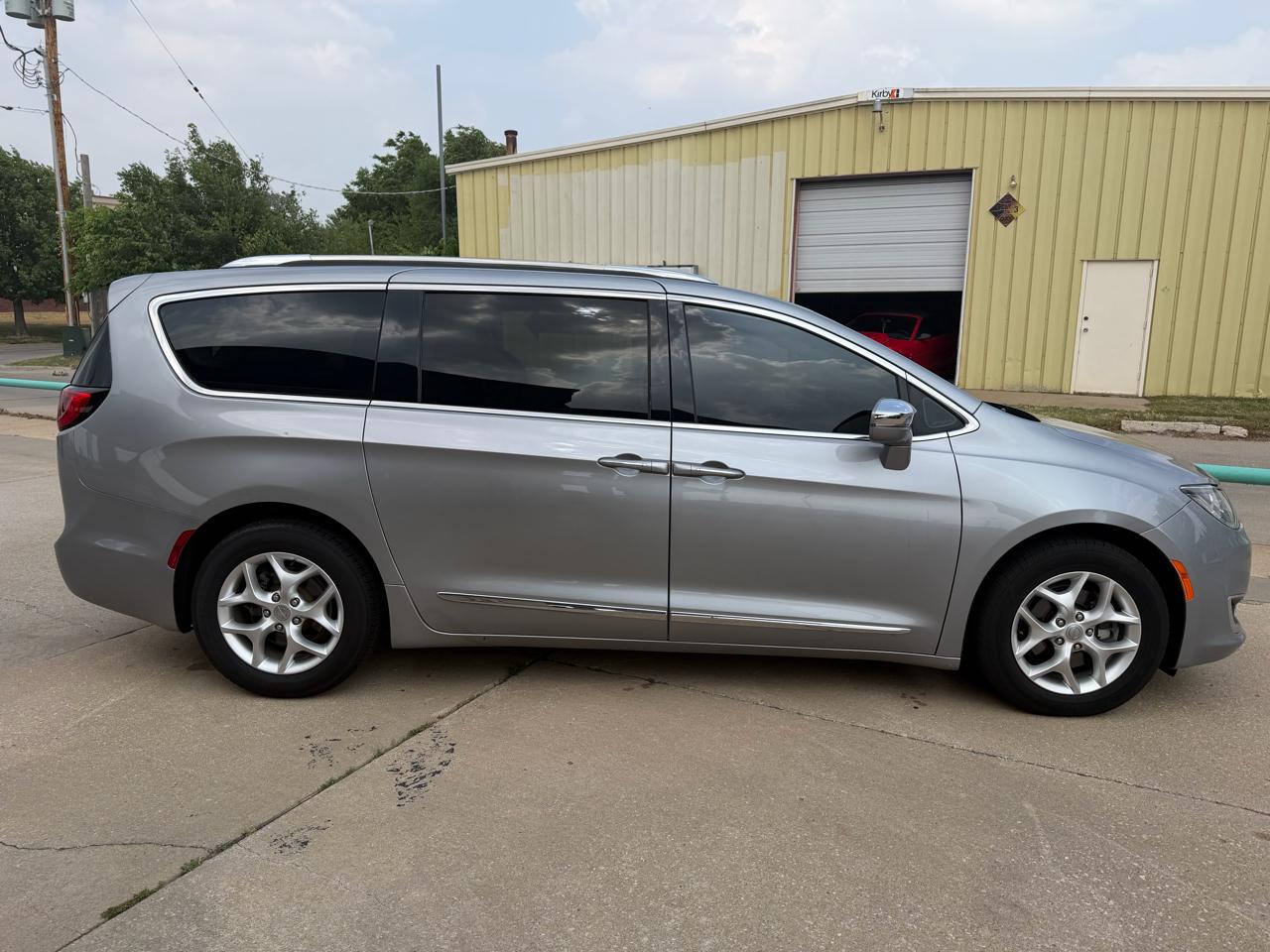 Chrysler Pacifica Limited 2020