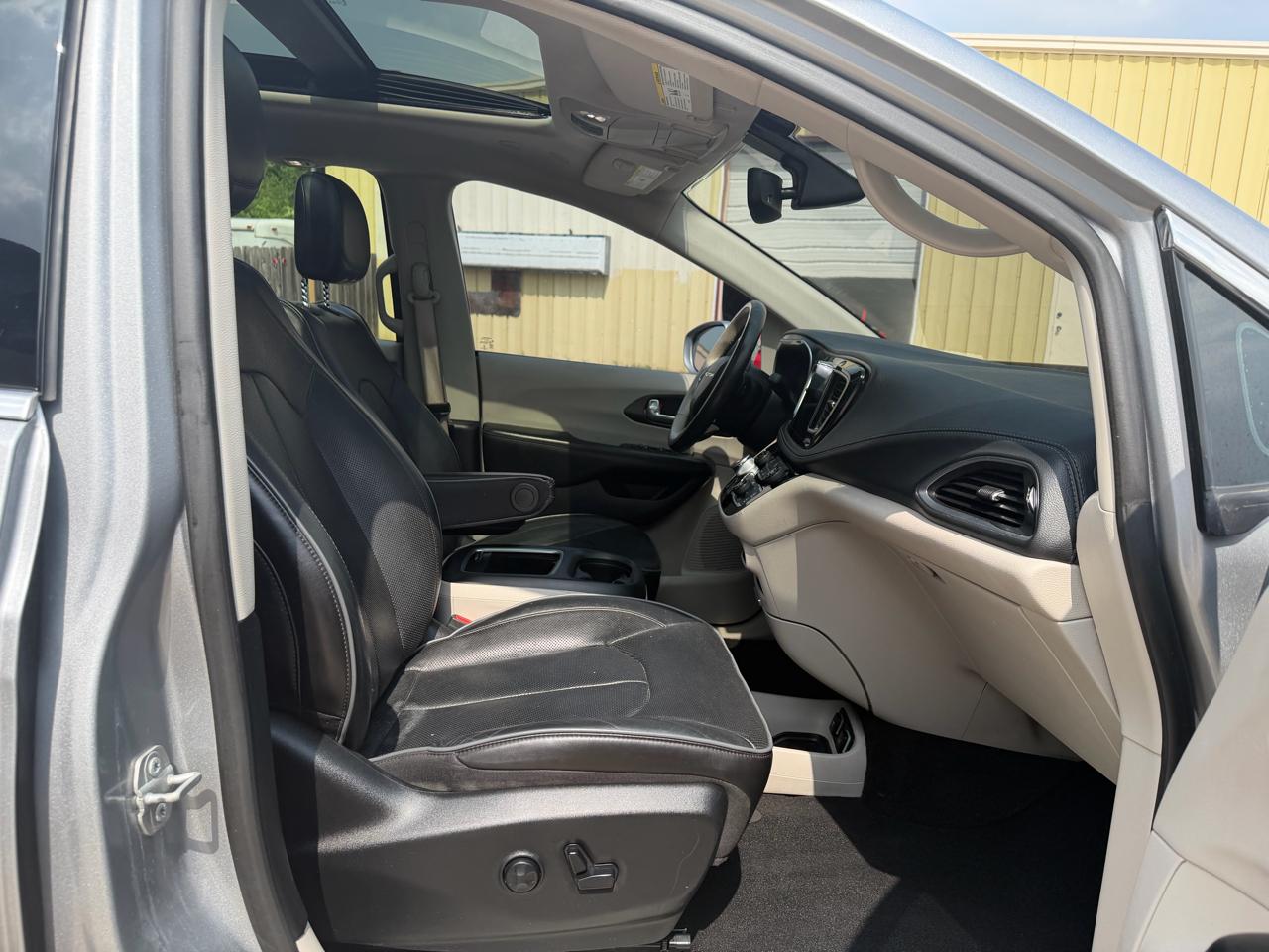 Chrysler Pacifica Limited 2020