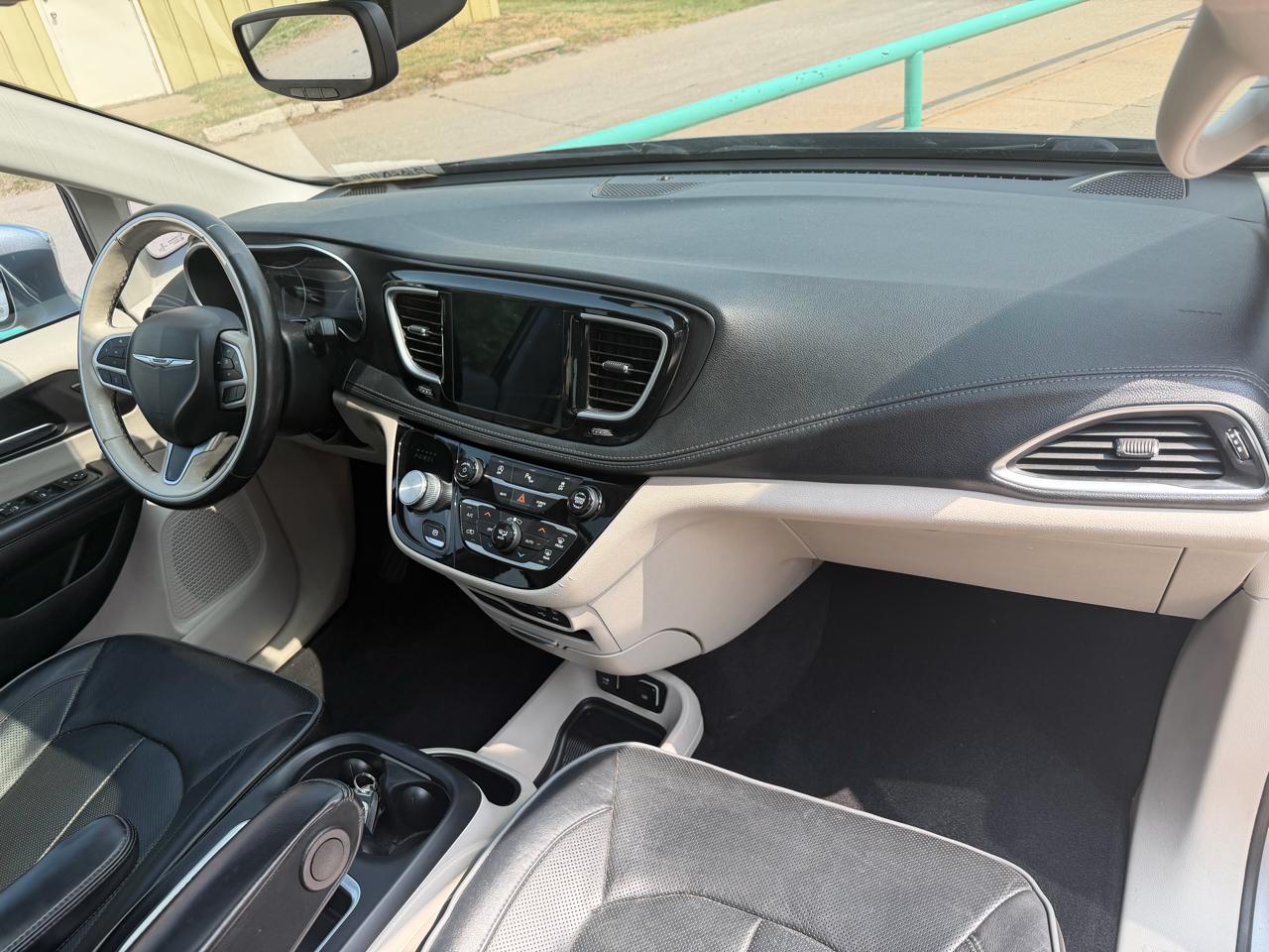 Chrysler Pacifica Limited 2020