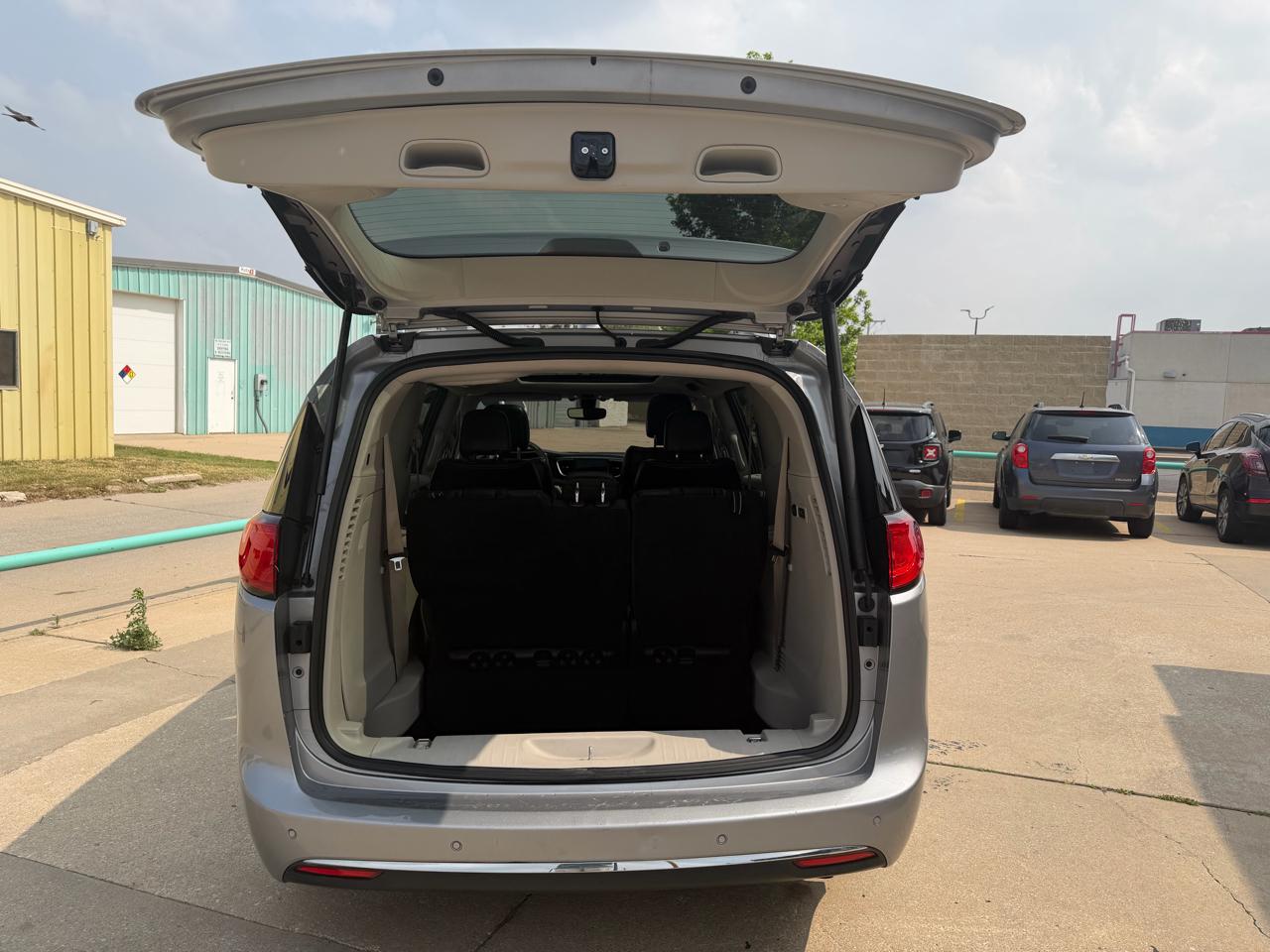 Chrysler Pacifica Limited 2020