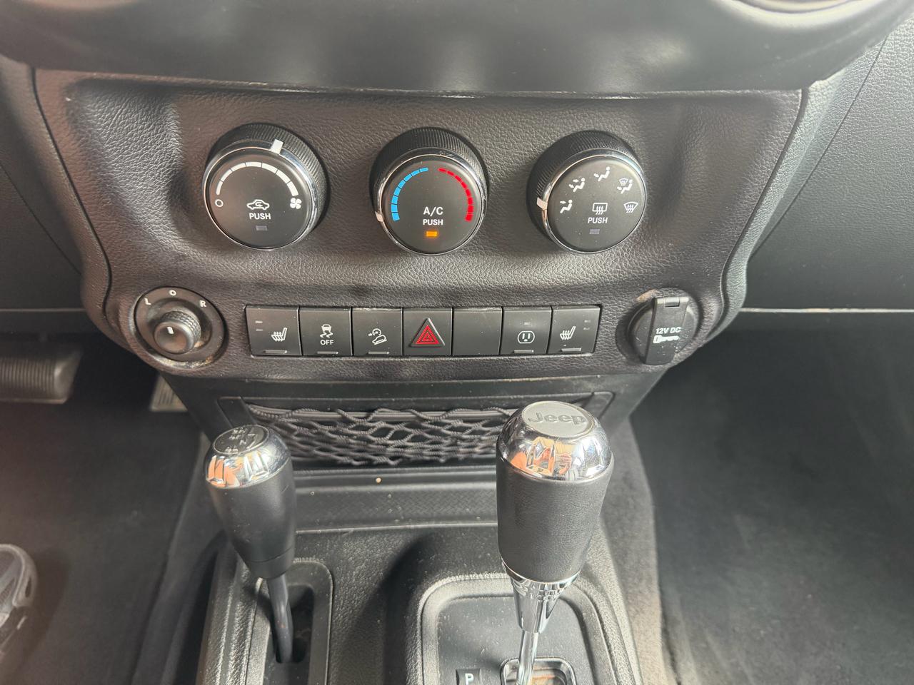 Jeep Wrangler JK Unlimited Sahara 4WD 2018