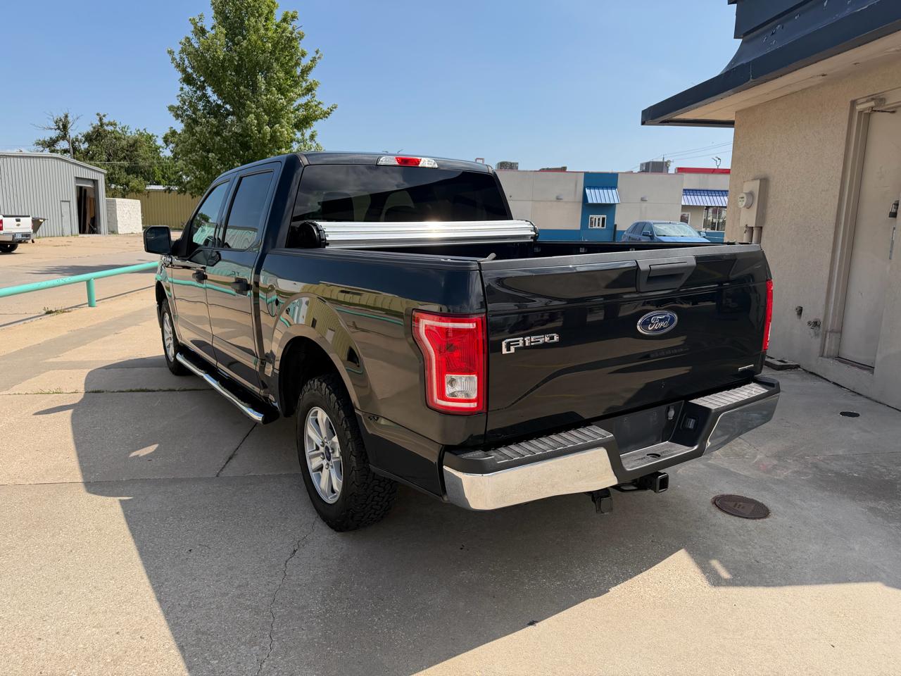 Ford F-150 XLT SuperCrew 5.5-ft. Bed 2WD 2015