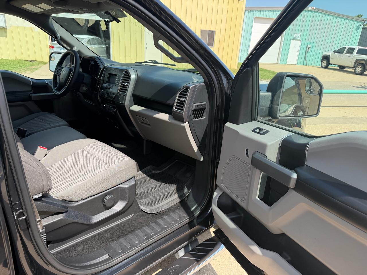Ford F-150 XLT SuperCrew 5.5-ft. Bed 2WD 2015