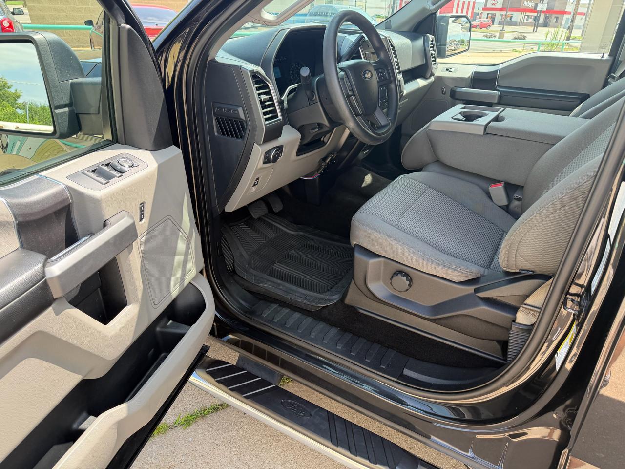 Ford F-150 XLT SuperCrew 5.5-ft. Bed 2WD 2015