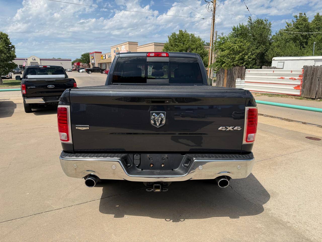 RAM 1500 Laramie Crew Cab 4WD 2017