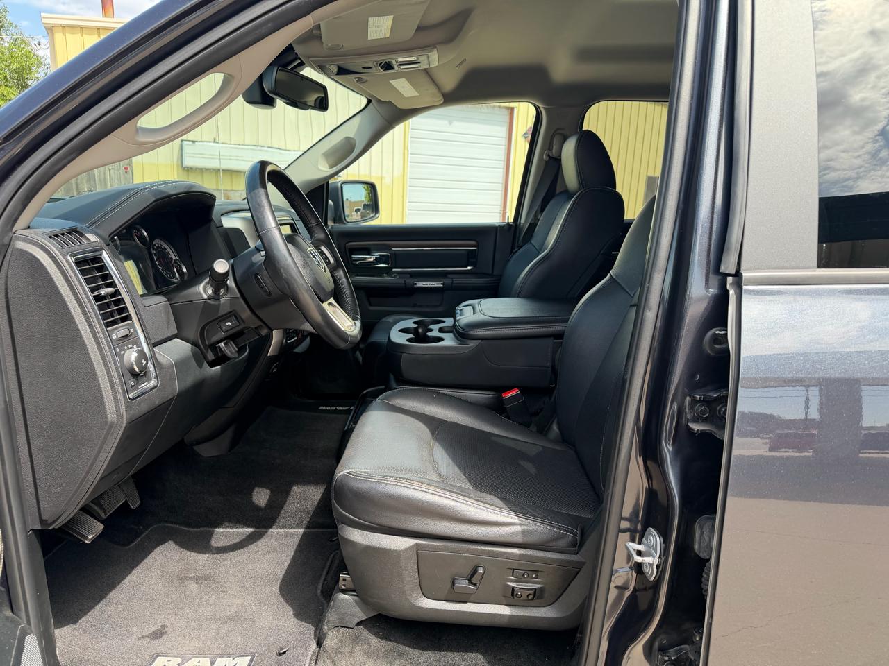 RAM 1500 Laramie Crew Cab 4WD 2017